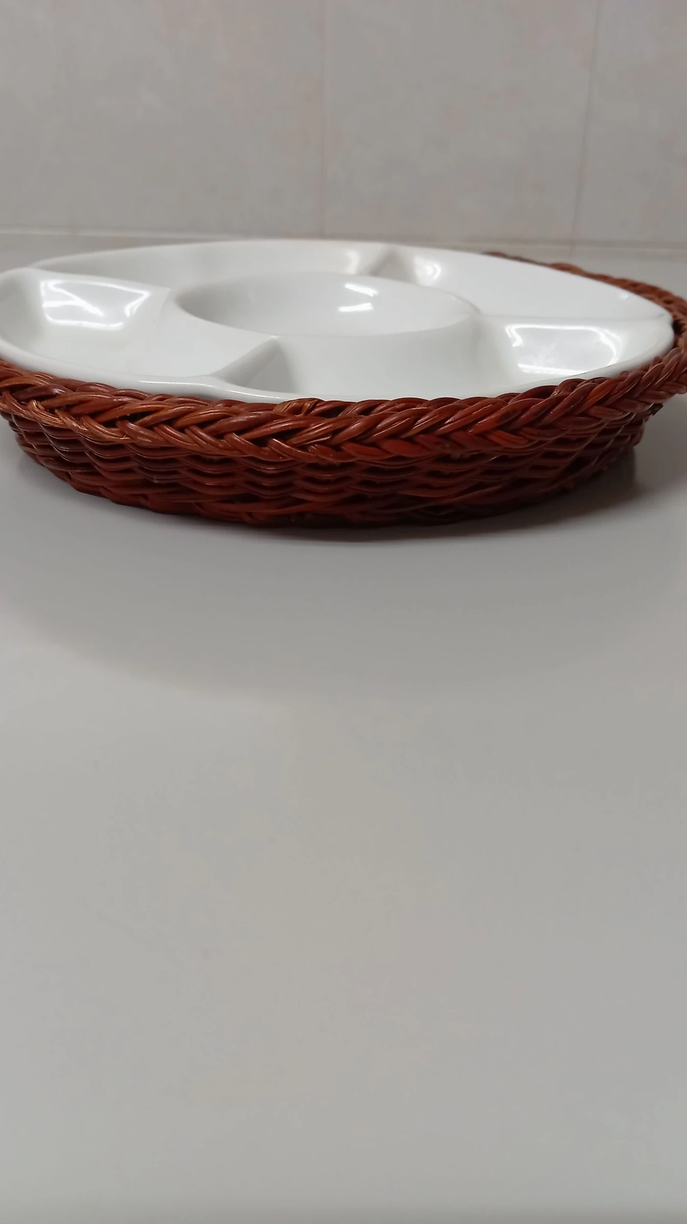 Entremesera cerâmica e vime. 23 cm de diâmetro. – photo 2